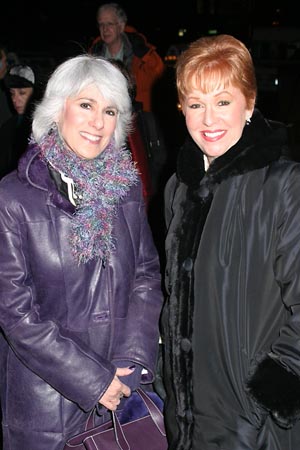 Photo Coverage: Opening Night Arrivals at 'The Right Kind of People' Image