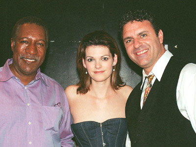 Photo Coverage: Standing Ovations (Backstage) Image