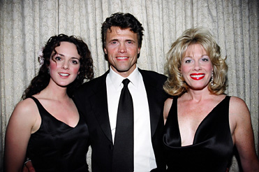 Photo Coverage: Stella Adler Gala/Passing of the Torch - Brando to Beatty Image