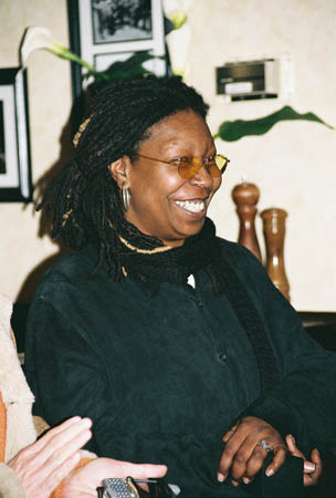 Photo Coverage: Whoopi Goldberg Unveiled on Broadway Wall of Fame 