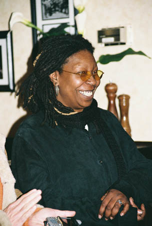 Photo Coverage: Whoopi Goldberg Unveiled on Broadway Wall of Fame Image