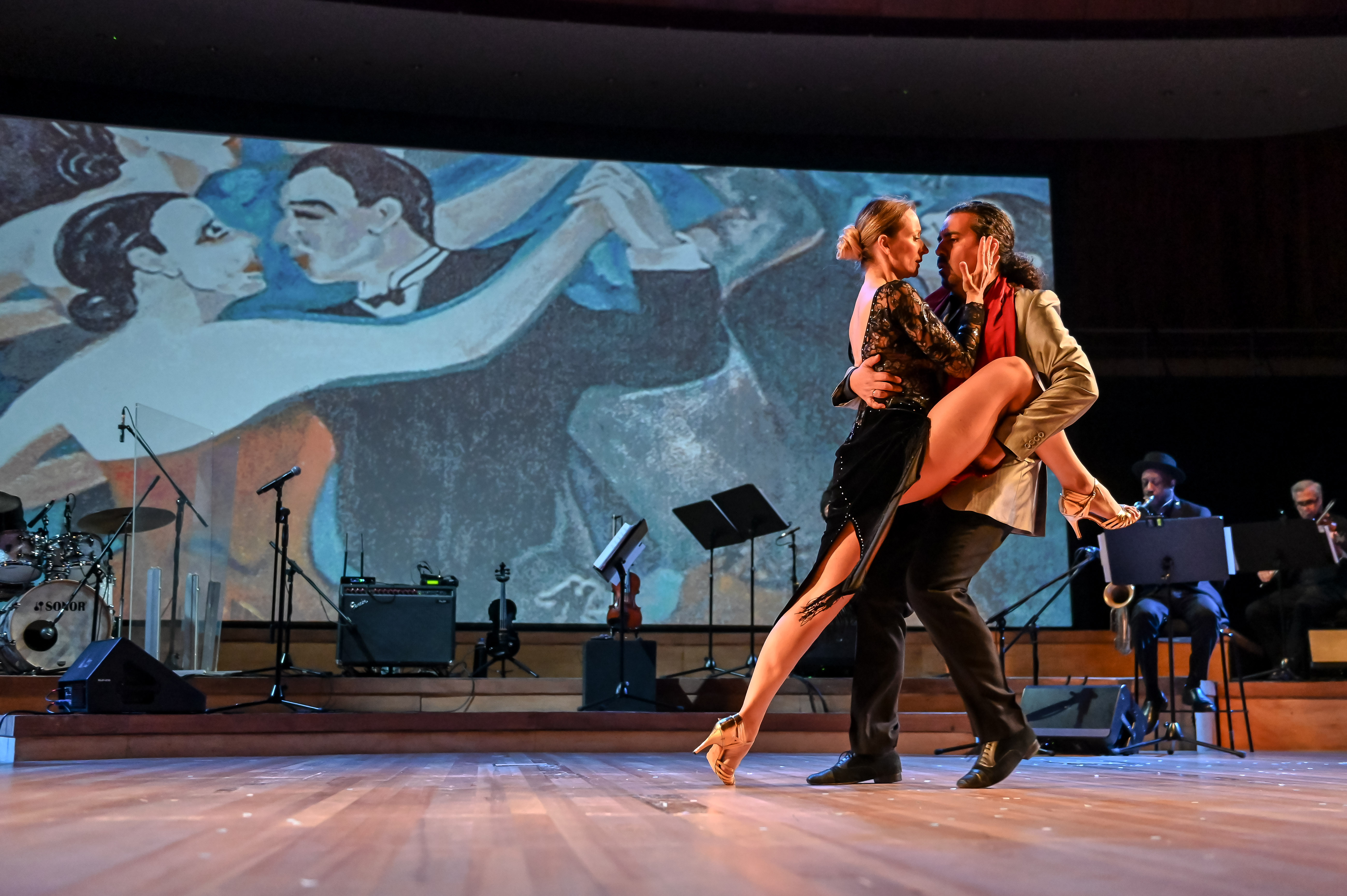 Leonardo & Olga Suarez-Paz in PIAZZOLLA100  Photo: Manuel Pose Varela