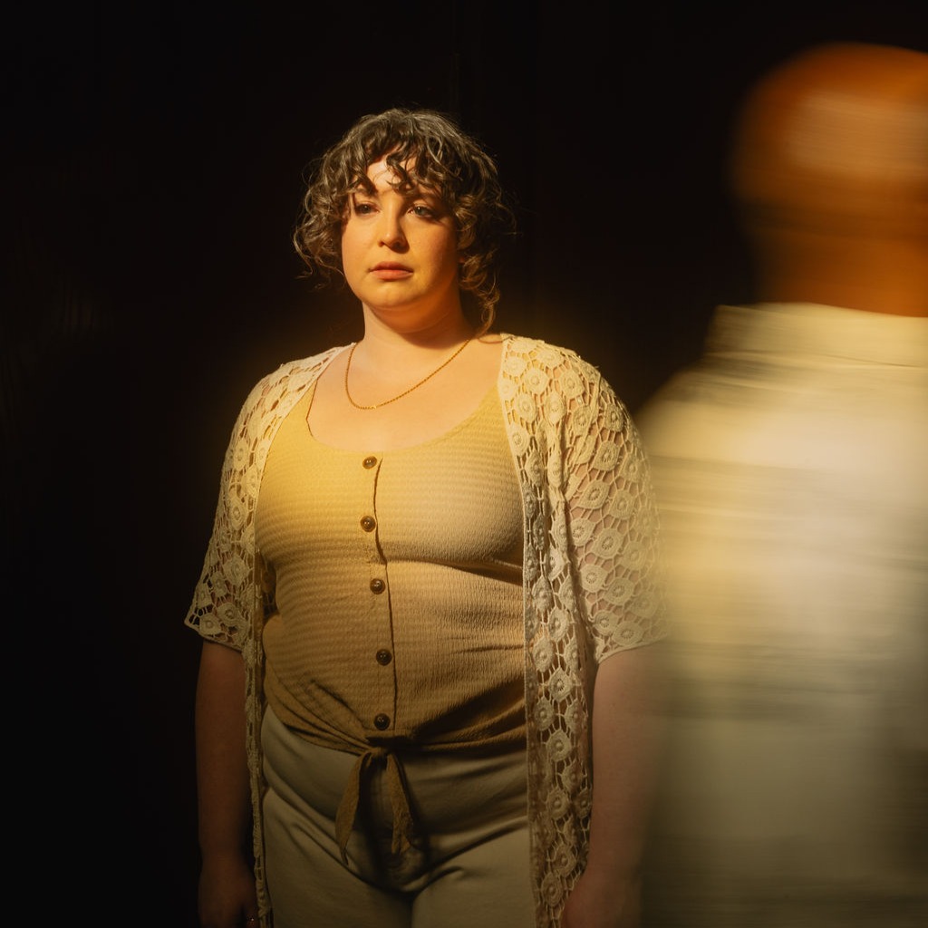 Tamsen Glaser as GINA. Photo credit: Wannabe Studio