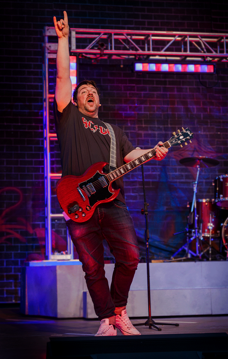 Robert Hingula plays the iconic role of Dewey Finn in Robert Hingula plays the iconic role of Dewey Finn in