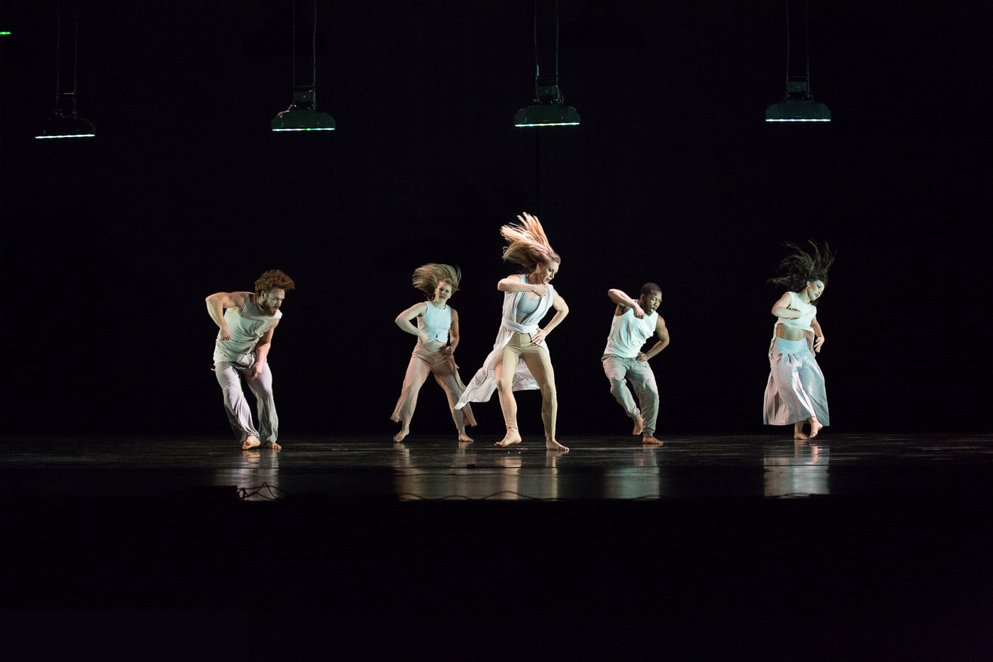 The award-winning choreographers of New Dance Horizons VI are Robyn Mineko Williams, James Gregg and Gregory Dolbashian. This year’s participating local companies are The Big Muddy Dance Company, MADCO and Saint Louis Ballet. 2