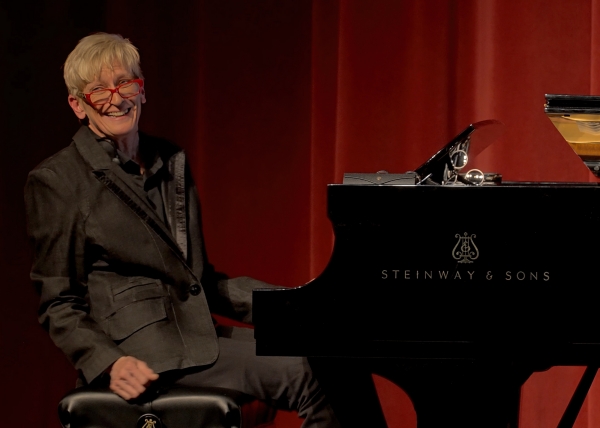 Lori Dokken in SONGBOOK LIVE!