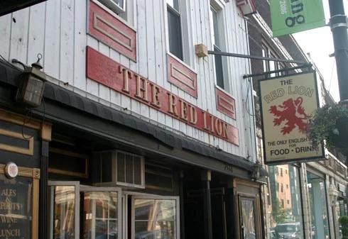 1st Chicago Bard Venue: Darryl Maximilian Robinson played His Most Revered Lordship, Sir Richard Drury Kemp-Kean in A Bit of the Bard in a northside Windy City debut at The Red Lion Pub.