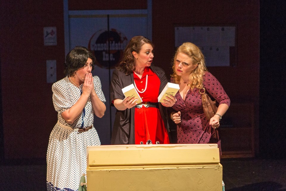 Doralee (Laura Mills), Violet (Jolene Vettese), and Judy (Christine Laird) take matters into their own hands.
Photo: David Harback 3