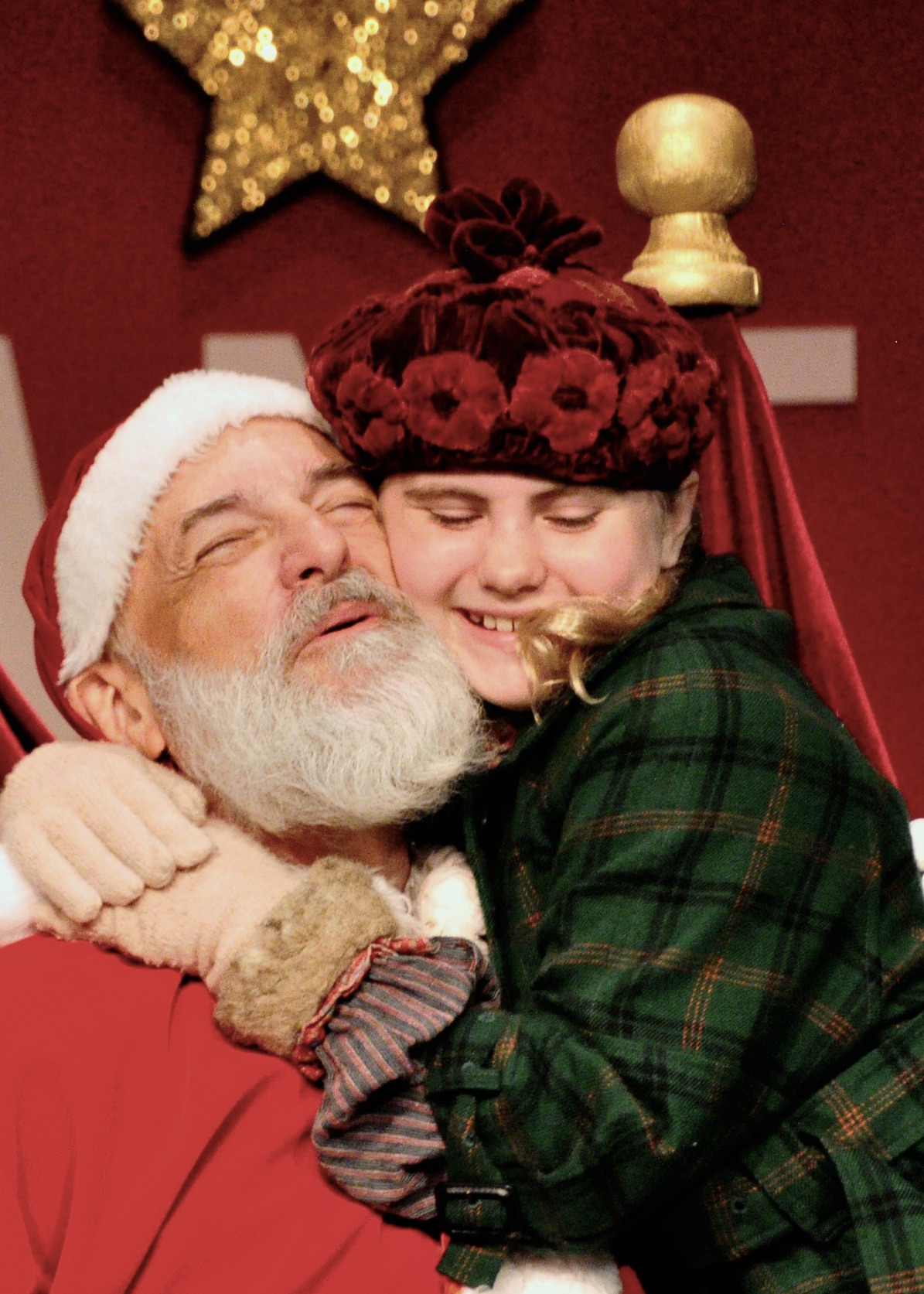 Miracle on 34th Street, the Play at Lakewood Theatre Company Nov. 7 - Dec. 14, 2025. Web: www.lakewood-center.org Pictured (left to right): Robert Lovitz and Selma Witman