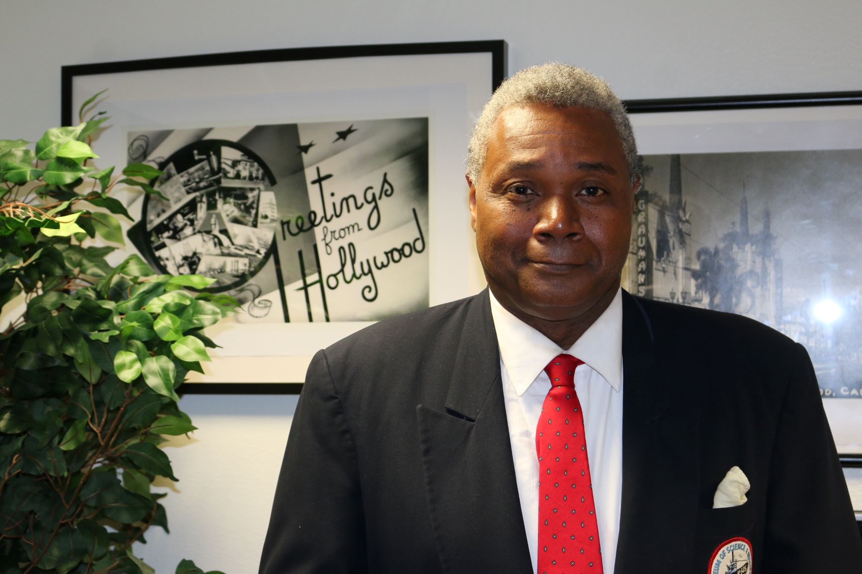 Darryl Maximilian Robinson Expresses His Greetings From Hollywood. Photo by JL Watt.