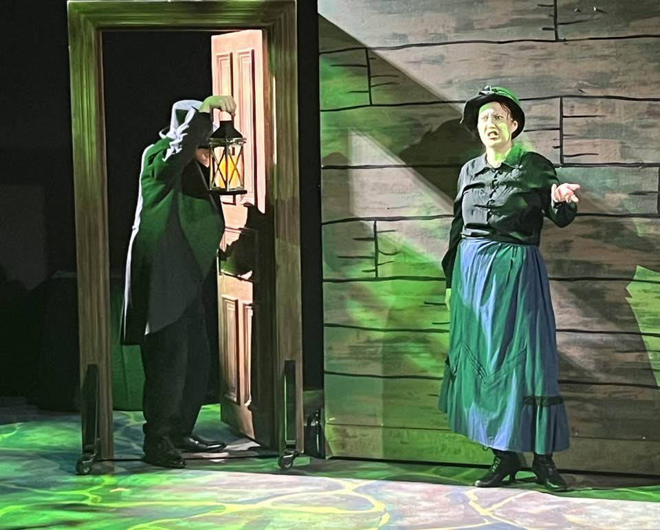  Pictured: Olen Cox and Loryn Mac. 