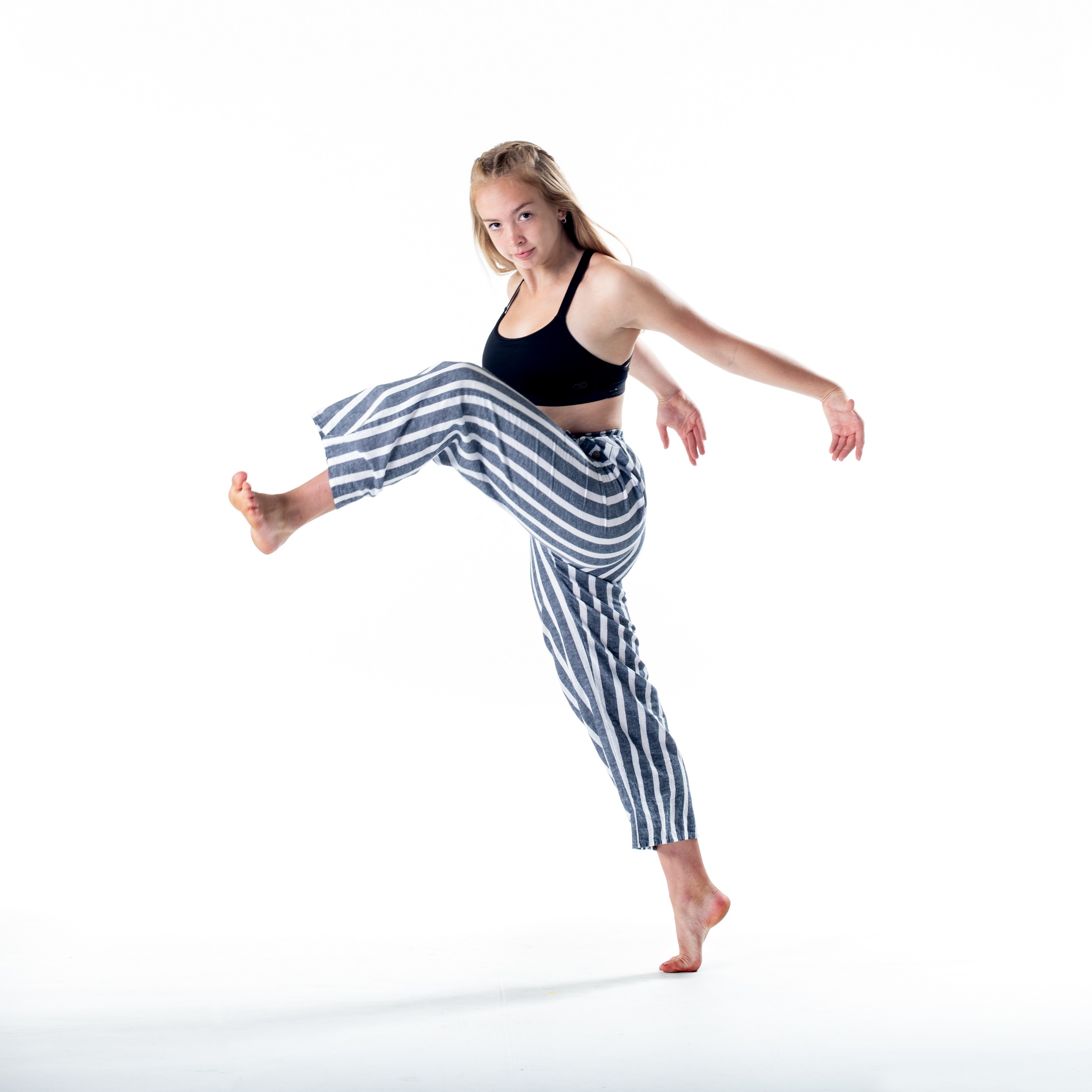 Evanston Dance Ensemble presents FLASHPOINT: the Young Choreographers Project, image by Matt Glavin