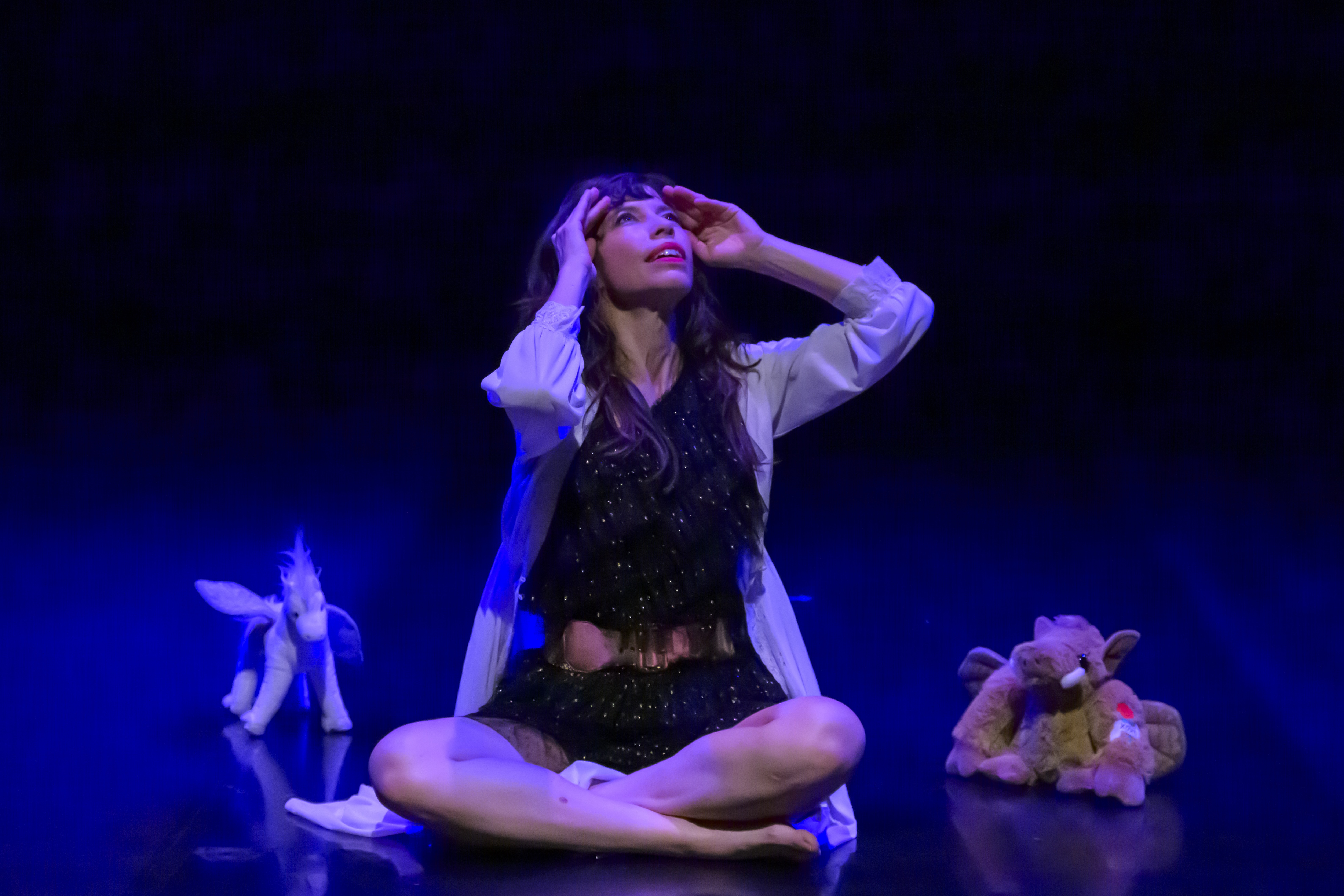 California-based choreographer and performer, Jessica Fudim, as Medusa with her children, Pegasus & Chrysaor in her dance-theater solo, Venomous, Sept 4 & 6, 2025 in the Cannonball hub of Philly Fring California-based choreographer and performer, Jessica Fudim, as Medusa with her children, Pegasus & Chrysaor in her dance-theater solo, Venomous, Sept 4 & 6, 2025 in the Cannonball hub of Philly Fring