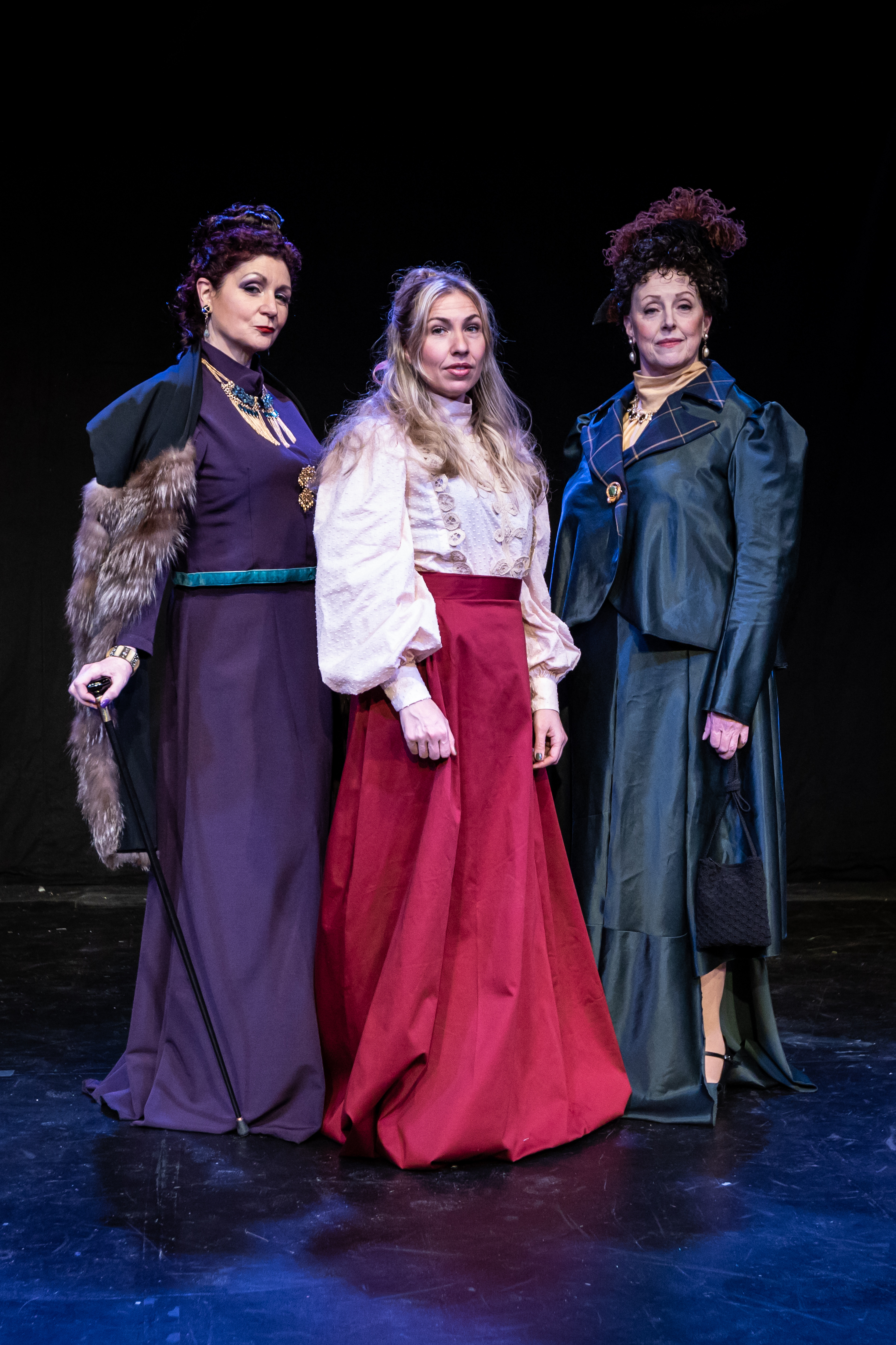 The Three Sirens of Portland, Oregon in 1880.
Liverpool Liz [Lisamarie Harrison], Nancy Boggs [Danielle Valentine] and Mary Cook [Cyndy Ramsey-Rier
Photo by Kinderpics