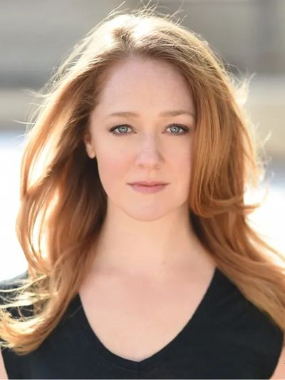 AMANDA LADD as Renelle 