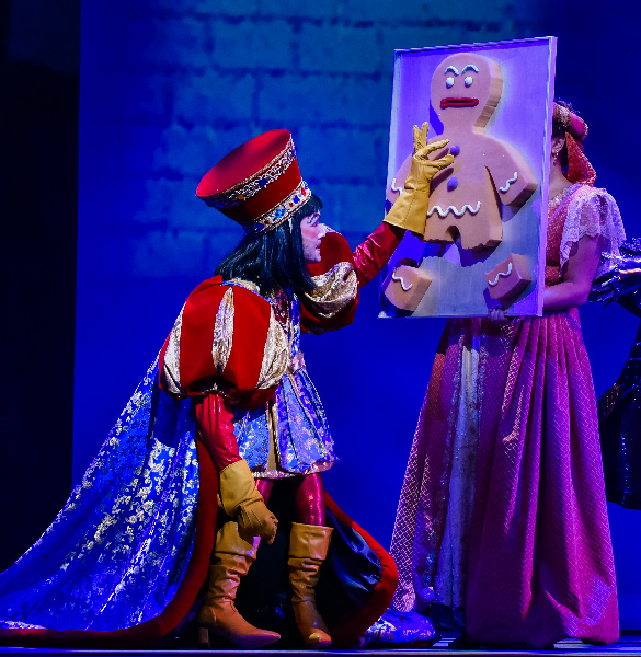 Sterling Street (Lord Farquaad) and Hannah Arielle Beatt (Gingy). Photo Credit: Tony Firriolo
