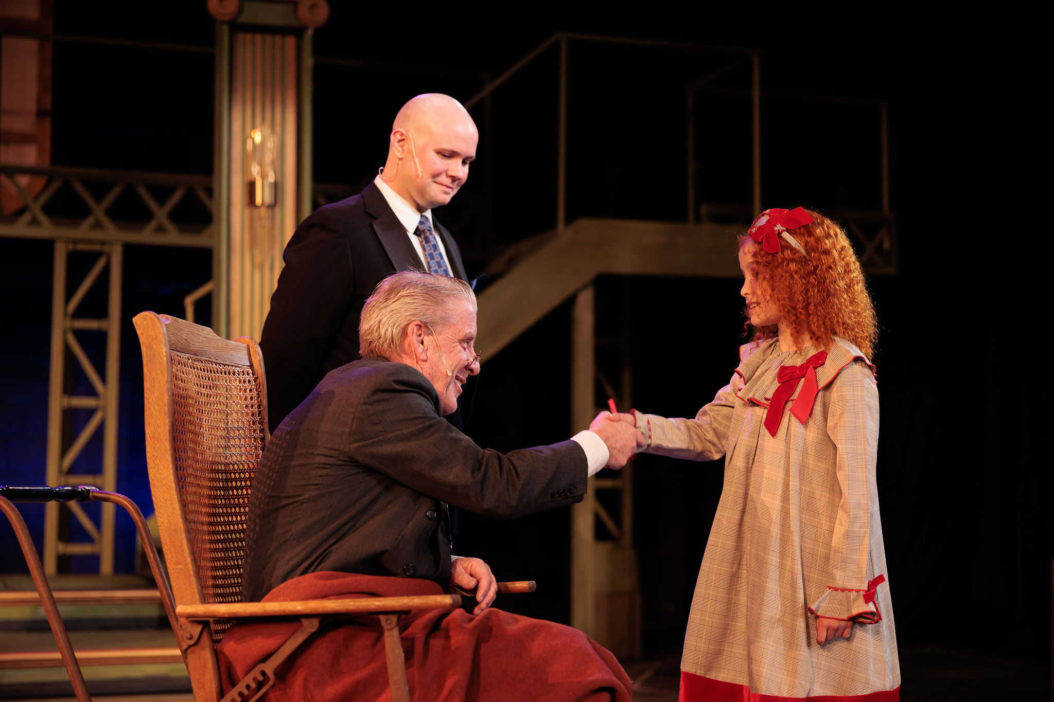 Dan Morrison (FDR), David Moan (Oliver Warbucks), Ellen Gruber (Annie)