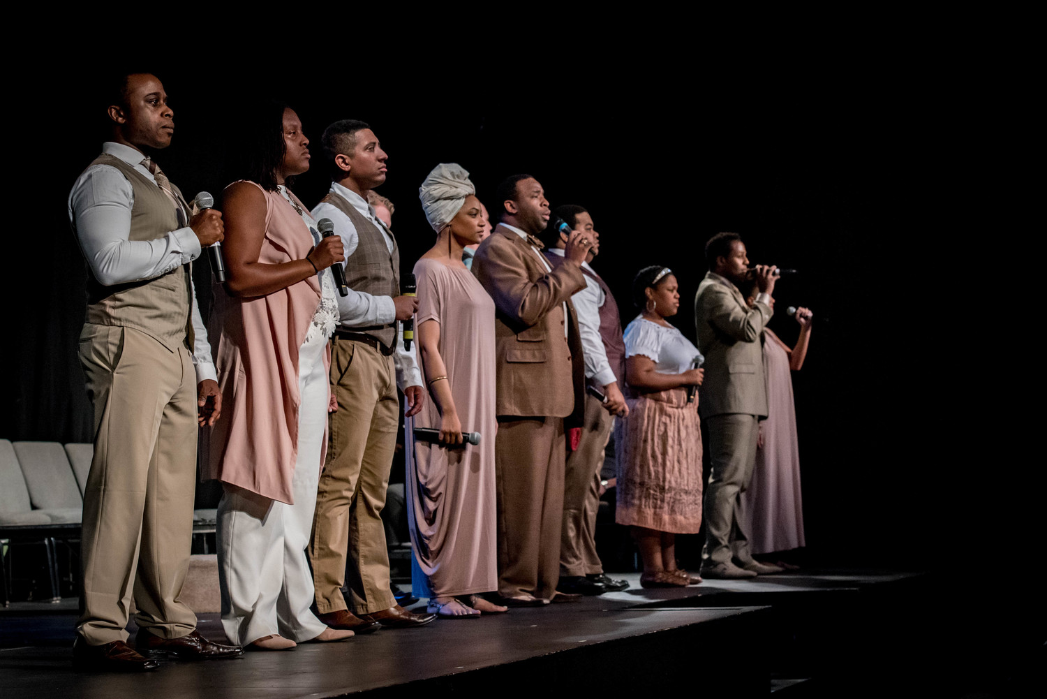 The cast of Servant Stage Company's THE CIVIL WAR (Photo Credit: Sheri Niven Photography).