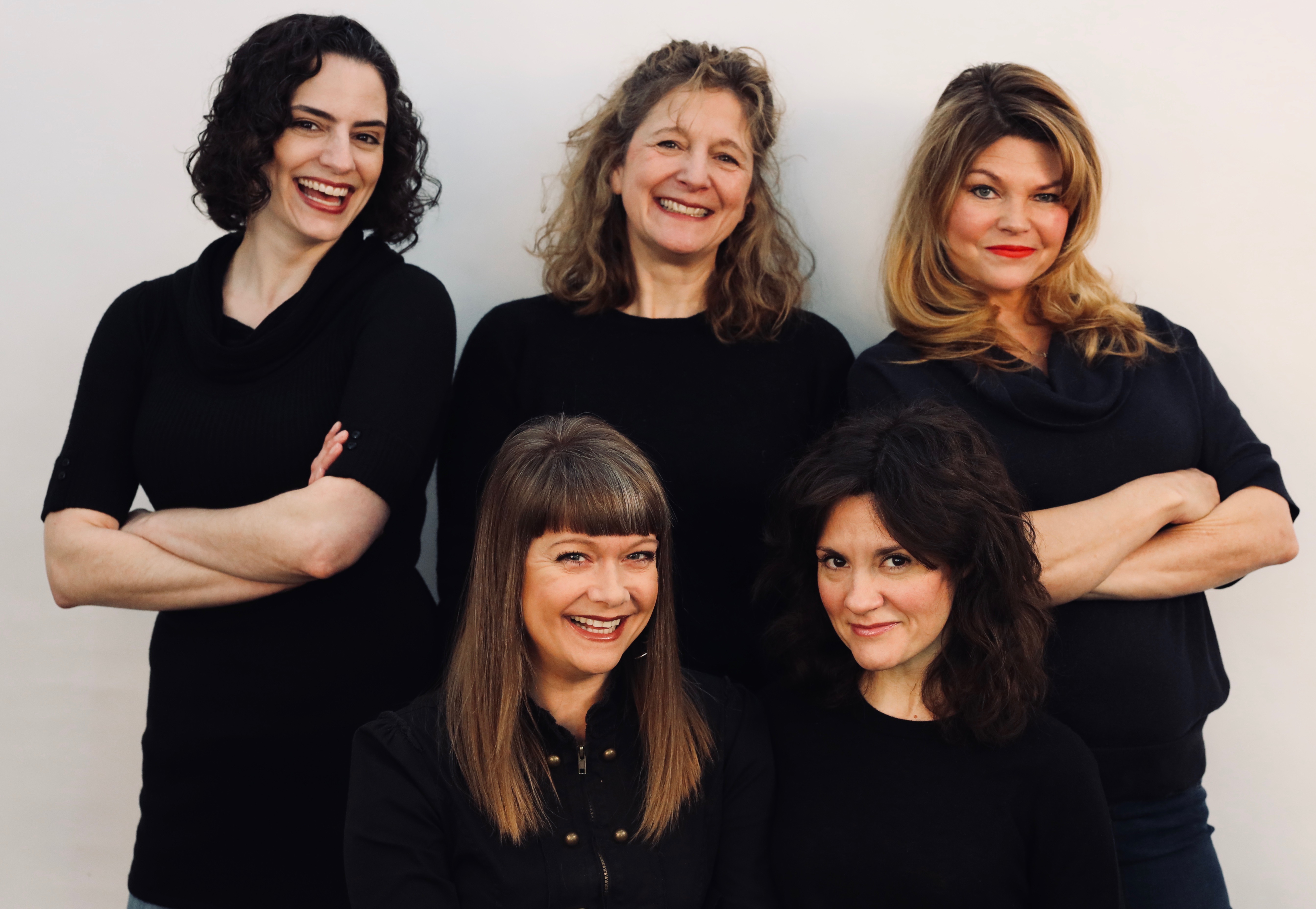 Cast of The Dixie Swim Club: Bottom L-R: Bonni Allen, Sara Marsh; Top L-R: Shana Eisenberg, Melinda Kordich, Jen Maren