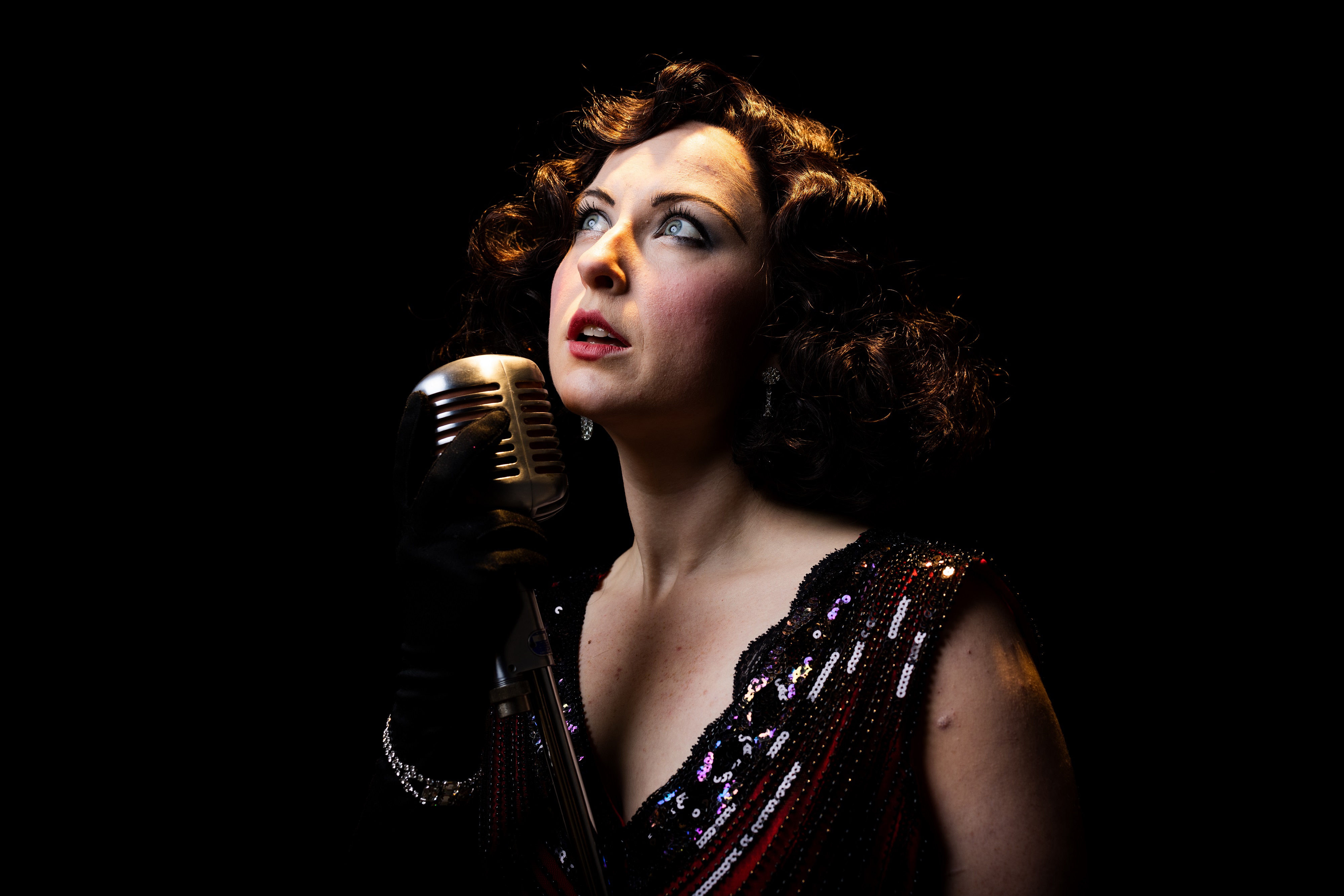 Karin Terry stars as Sally Bowles. Photo credit: Shanna Paxton Photography