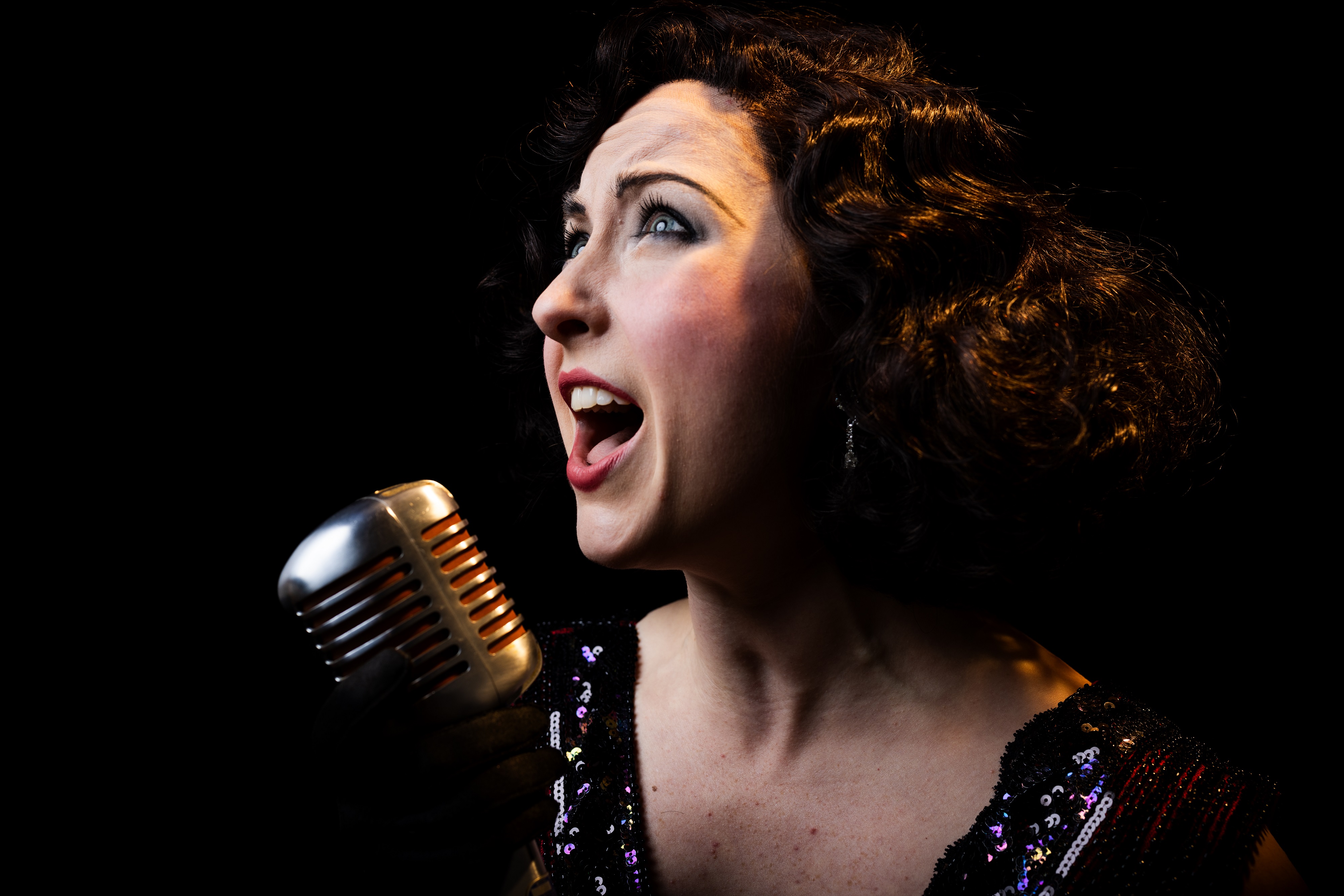 Karin Terry stars as Sally Bowles. Photo credit: Shanna Paxton Photography