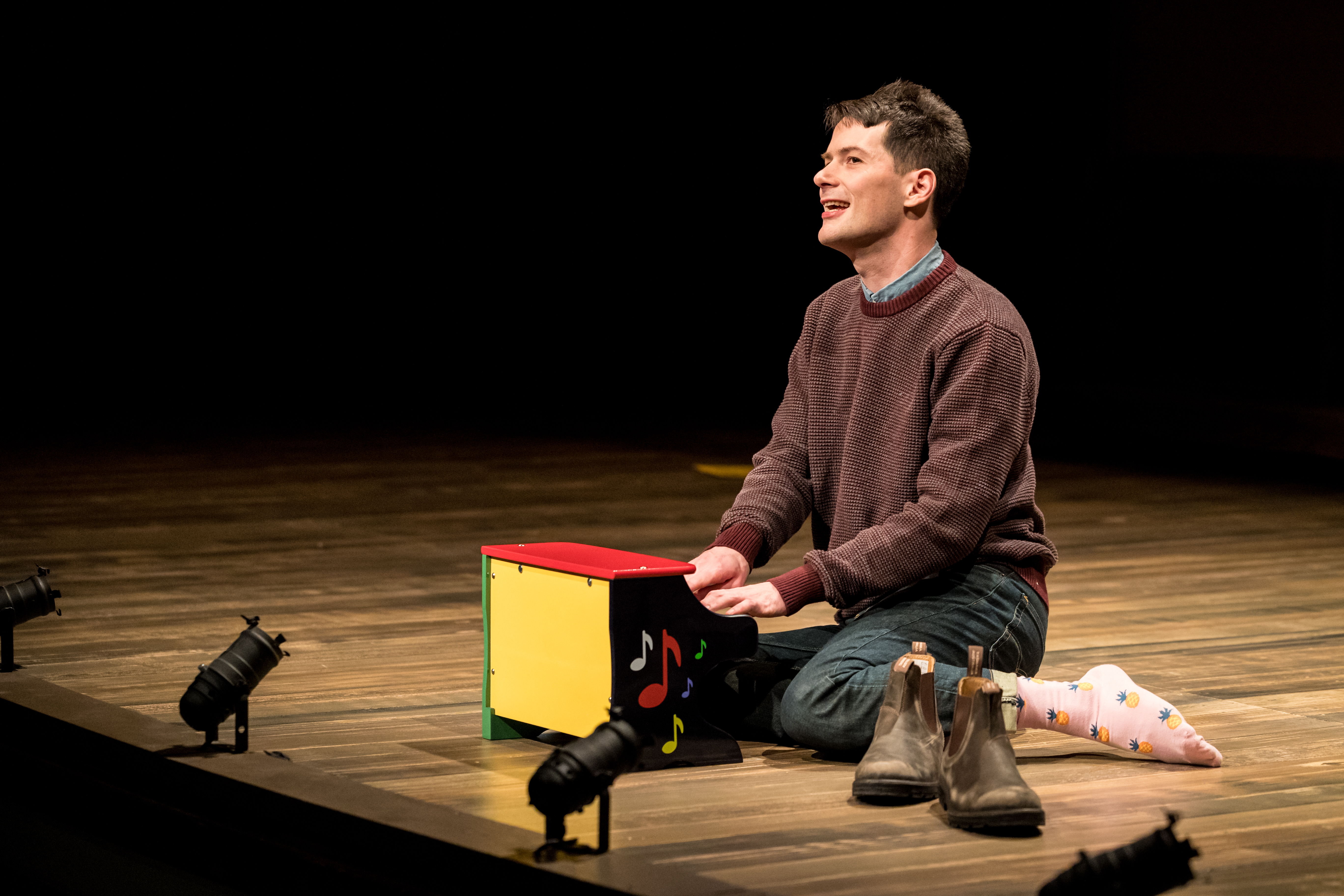 Writer-performer Milo Cramer in SCHOOL PICTURES at Theater Latt Da, running Feb 5 - Mar 2, 2025. Photo: Dan Norman. 