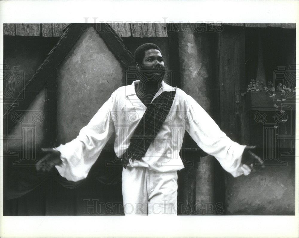 Bard On An Outdoor Stage: In 1988, Darryl Maximilian Robinson played Sir Richard Drury Kemp-Kean in A Bit of the Bard on The Minstrels Glen Stage at Bristol Renaissance Faire of Kenosha, Wisconsin. 