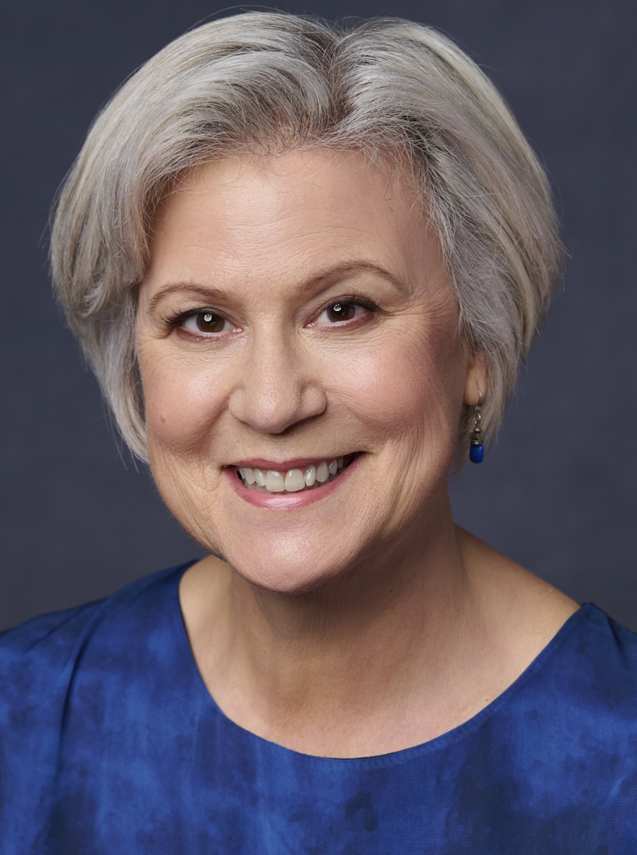 Elise Dewsberry (Lucy) Elise Dewsberry (Lucy)