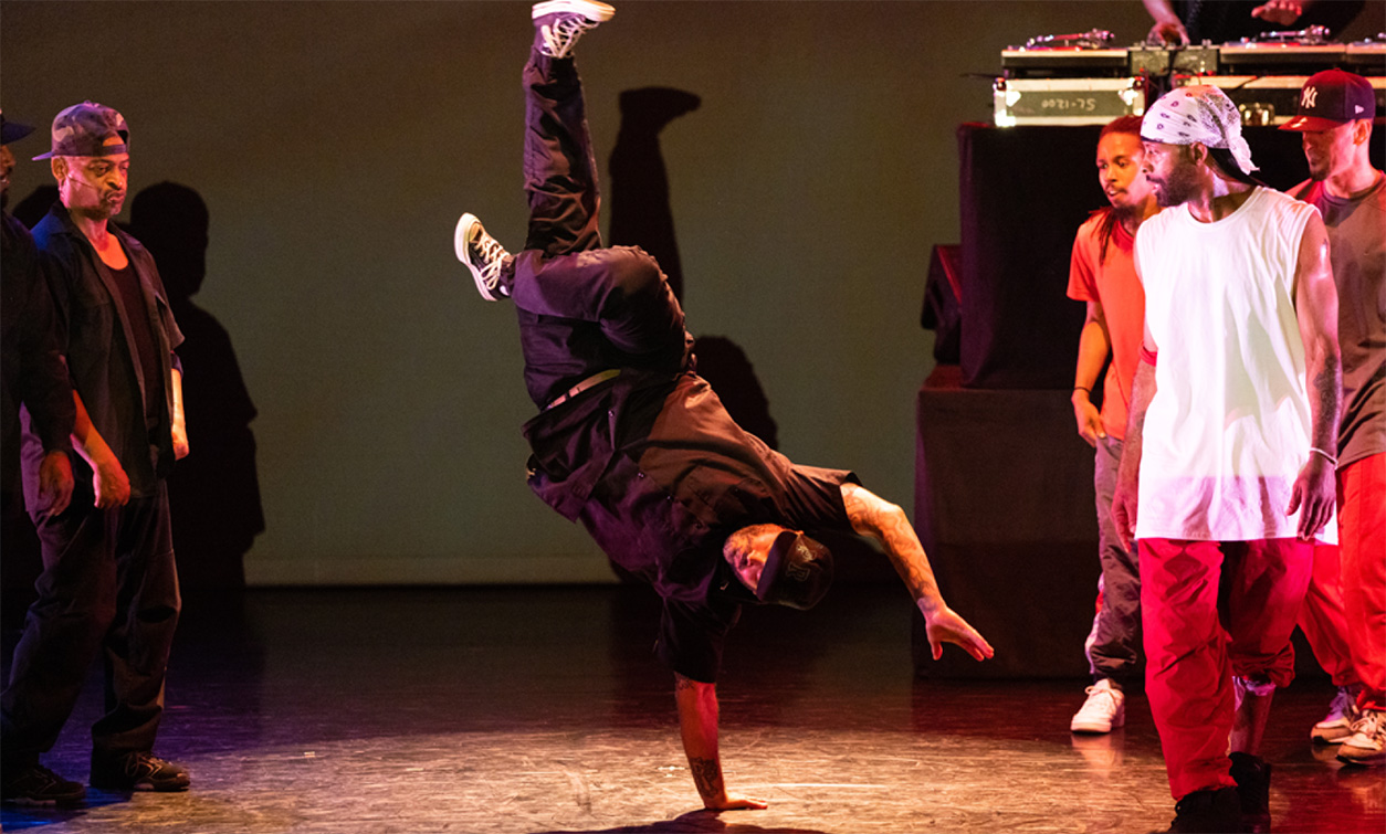 Reimagining Shakespeare''s Romeo and Juliet through the lens of street dance (JHsu Media)