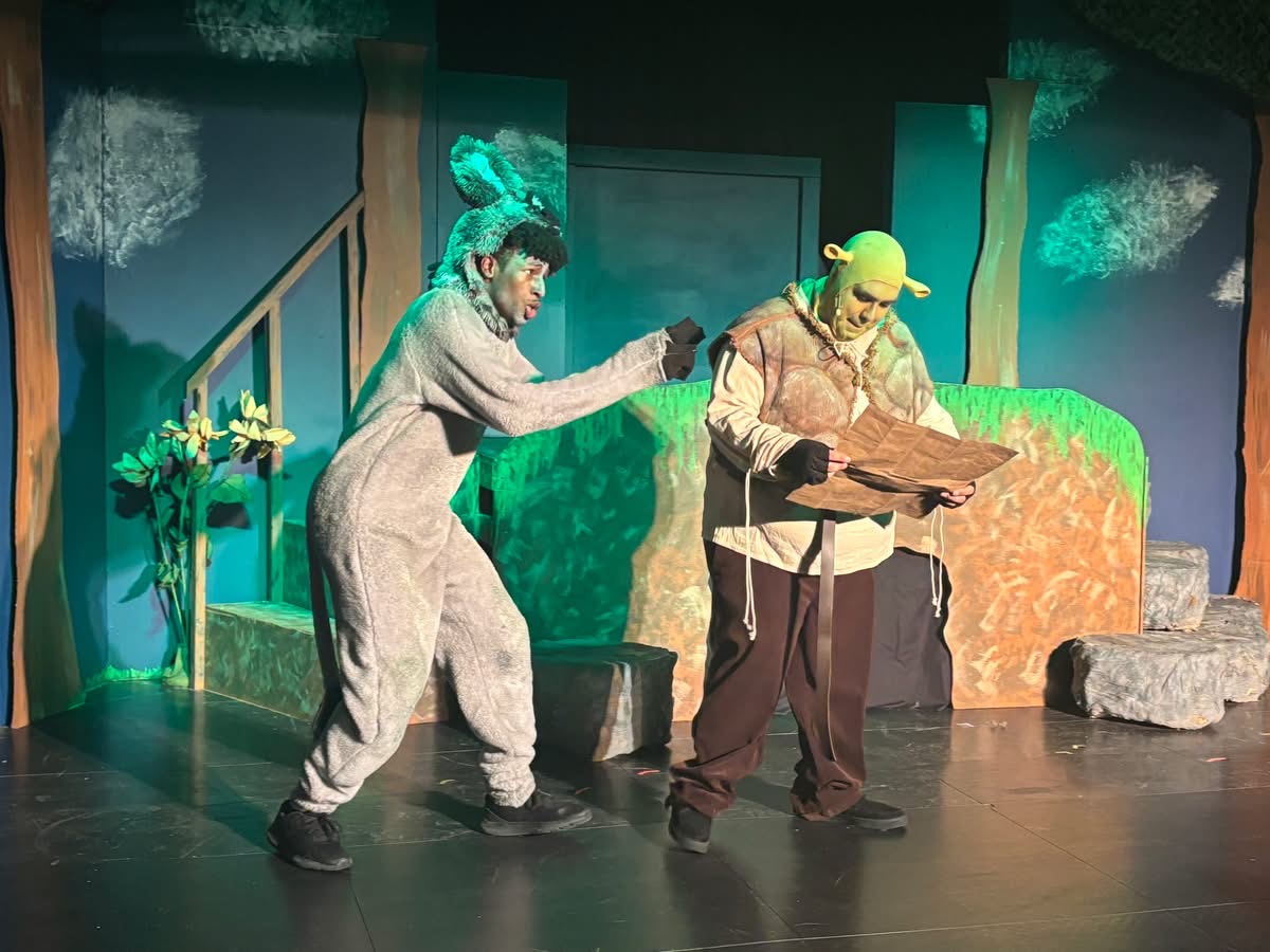 Donkey & Shrek (Jaquailyn Martin & Julian Rodriguez) Donkey & Shrek (Jaquailyn Martin & Julian Rodriguez)