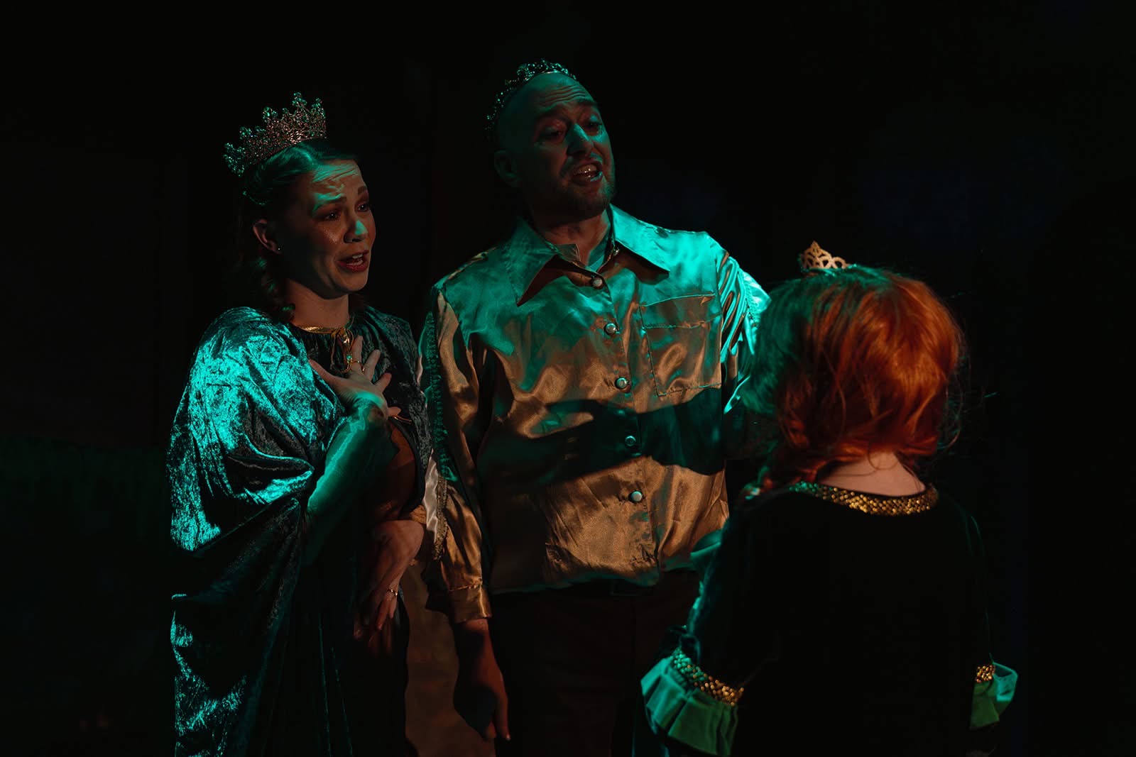 Queen Lillian, King Harold, & Young Fiona (Brandy Raper, Devon Watkins, & Sloan Baumann) Queen Lillian, King Harold, & Young Fiona (Brandy Raper, Devon Watkins, & Sloan Baumann)