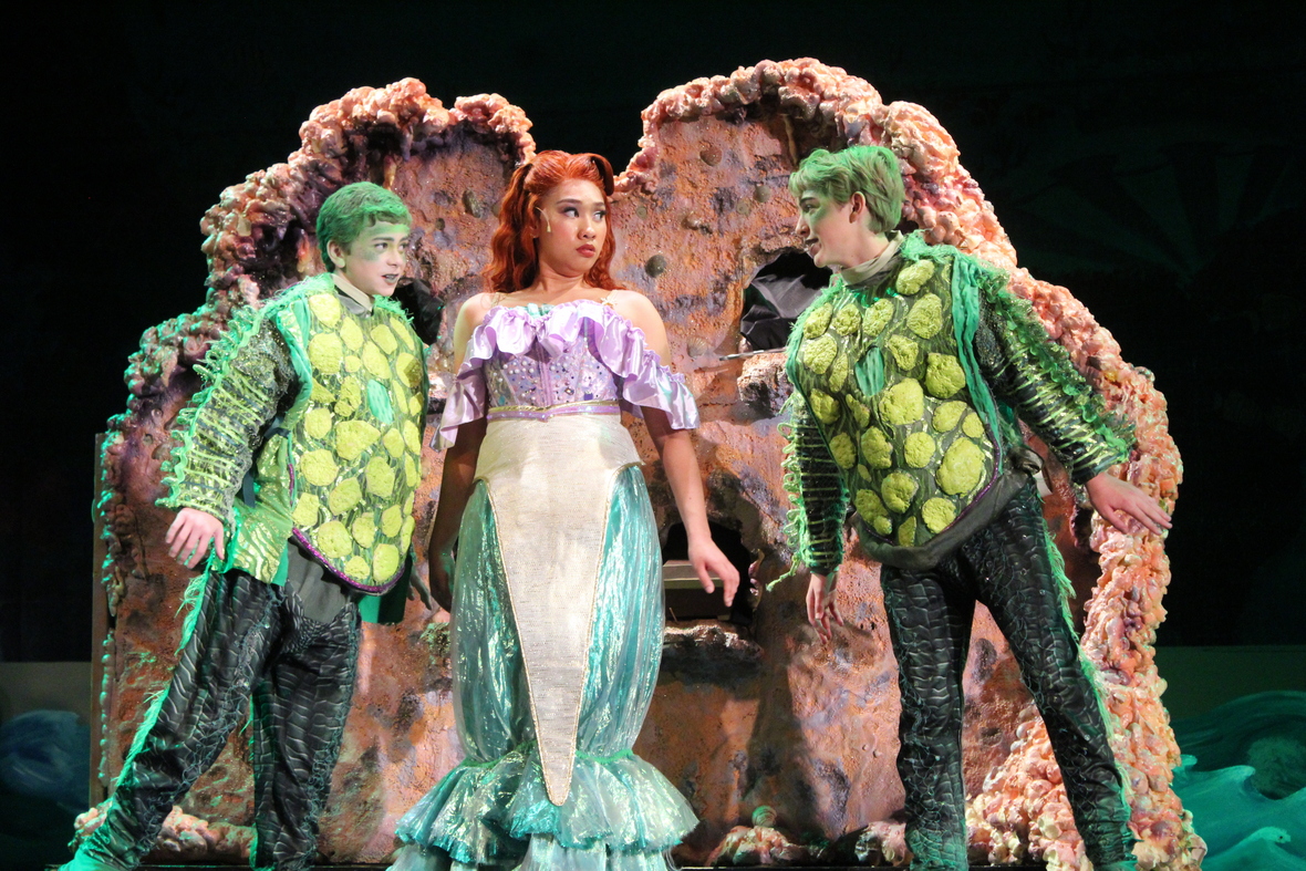 Flotsam (Winston Rosenbaum) & Jetsam (Elliot Barr) sing Sweet Child.