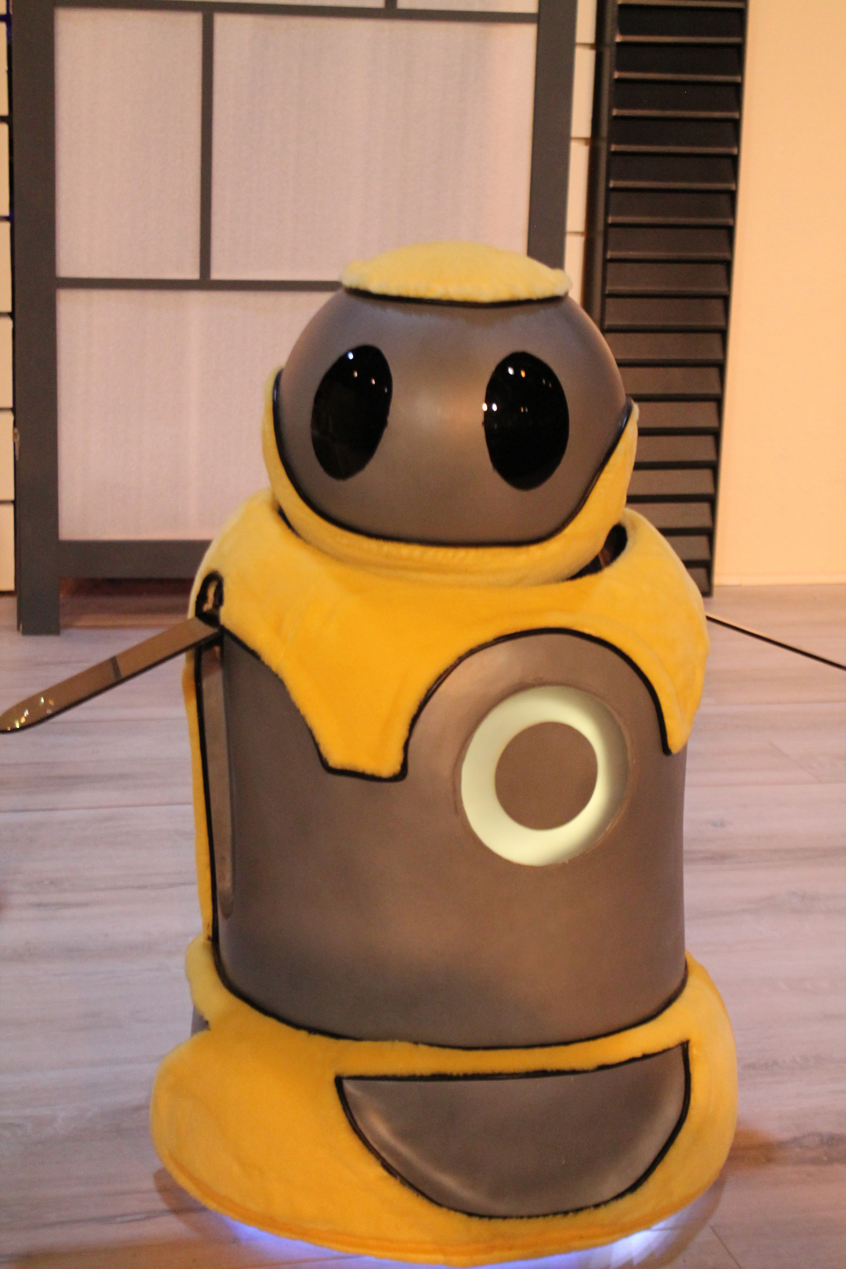 Arthur the robot. On loan for our performances from Lincoln Center Theater, NYC and used with permission from Dramatists Play Service. Voiced by Scott Karlin and operated by Robert A. Norman.