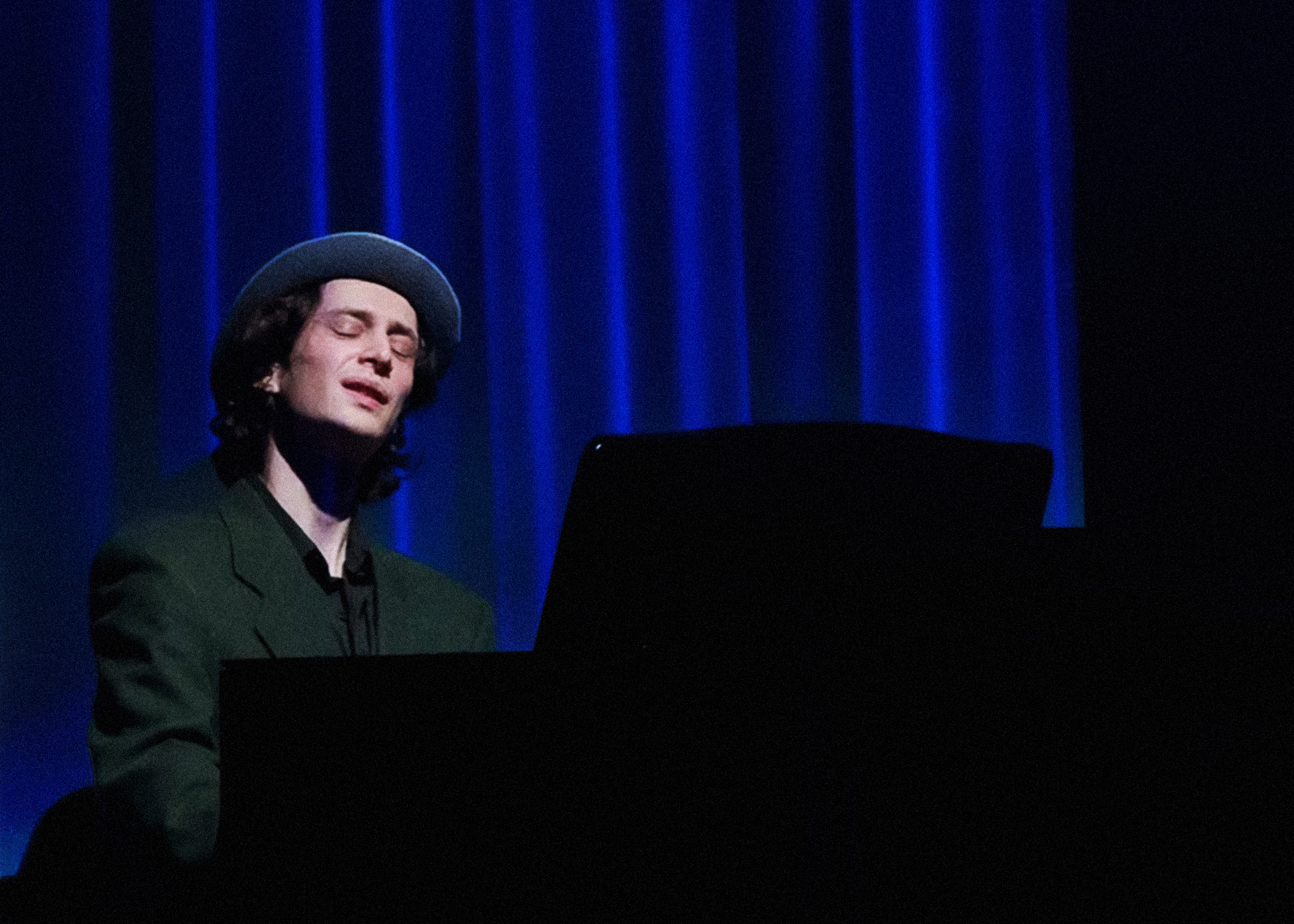 House pianist Richard Lowenburg (Photo credit: Jim R. Moore)
