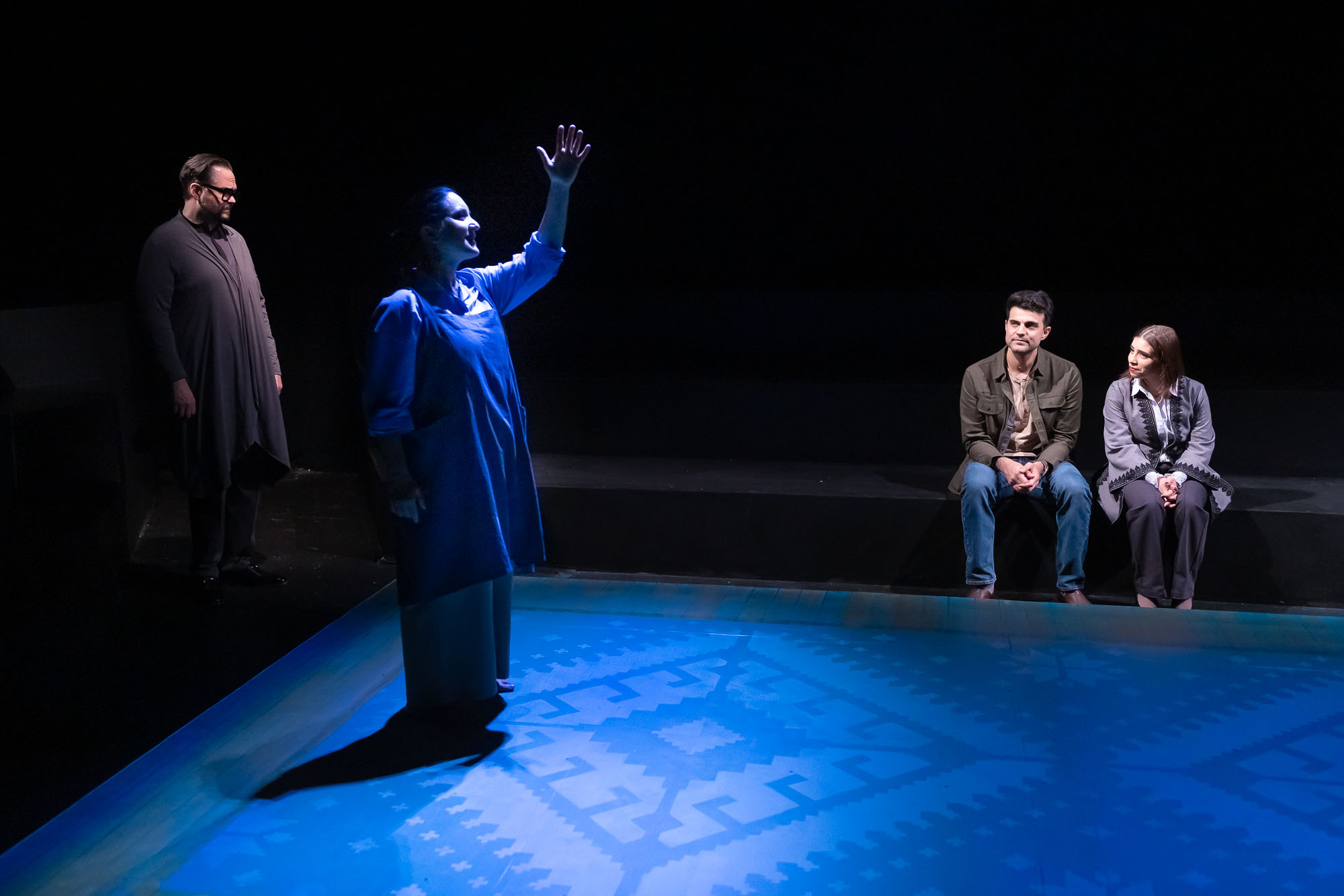 Photo of Jim Kieffer (Man), Pantea Ommi (Mother), Aidan Bristow (Son), and Sophie Zmorrod (Woman) by Brooke Burton Photography Photo of Jim Kieffer (Man), Pantea Ommi (Mother), Aidan Bristow (Son), and Sophie Zmorrod (Woman) by Brooke Burton Photography