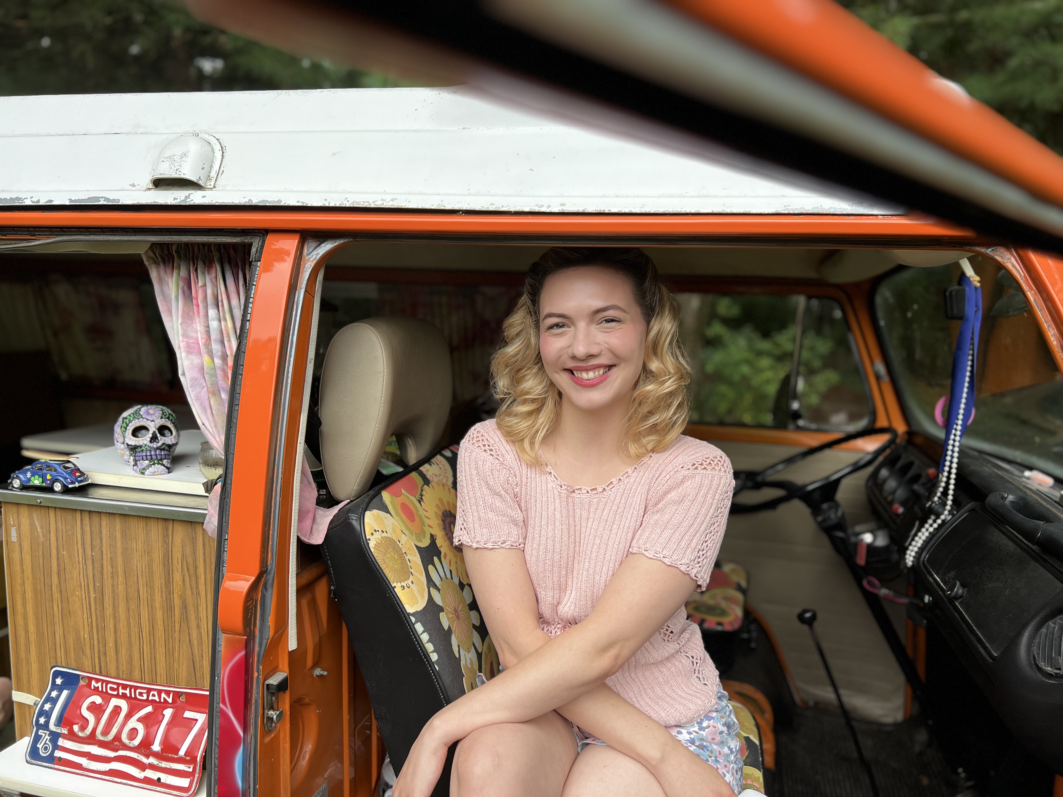 MARIAH COLBY (Ellie Hart, Molly Cooper, Jan Wagner) is thrilled to be back at The Encore, her hometown theater, where she was last seen in TRIBUTE: THE MAMAS AND THE PAPAS concert. Mariah obtained her