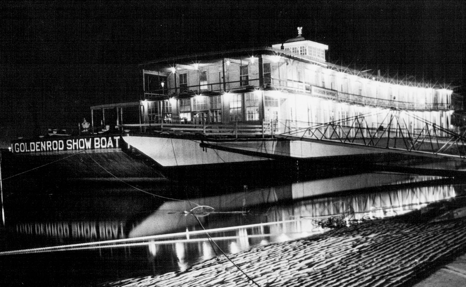 Show Boat: In 1987, Darryl Maximilian Robinson starred for 10 weeks as the villainous Professor Moriarty in the John Auble musical version of Sherlock Holmes aboard the historic Goldenrod Showboat.