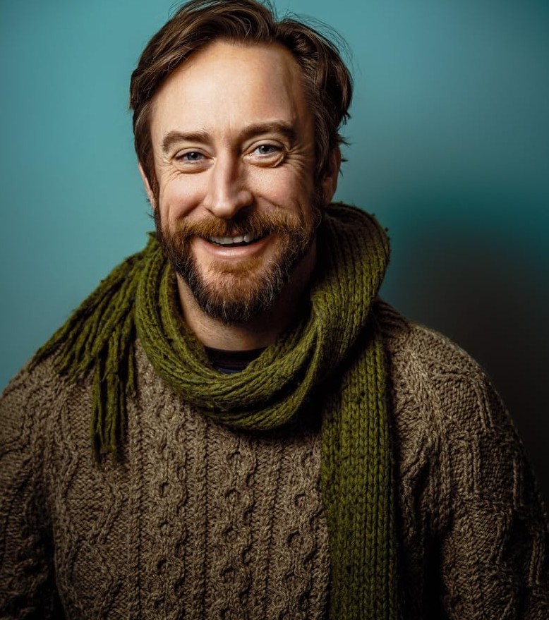 Phil Burke as Roger Hassett