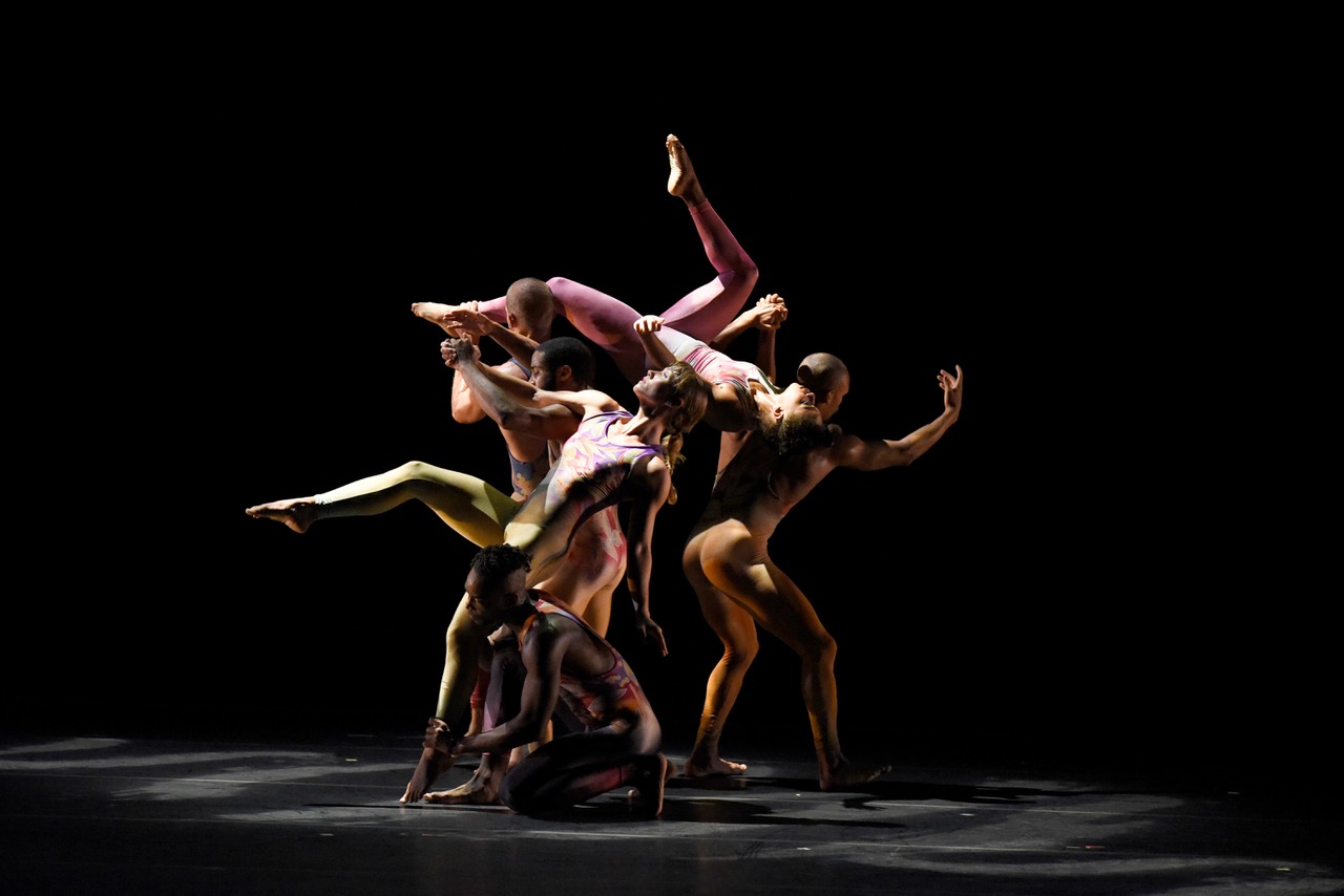 Pilobolus re:CREATION. Photo by Grant Halverson.