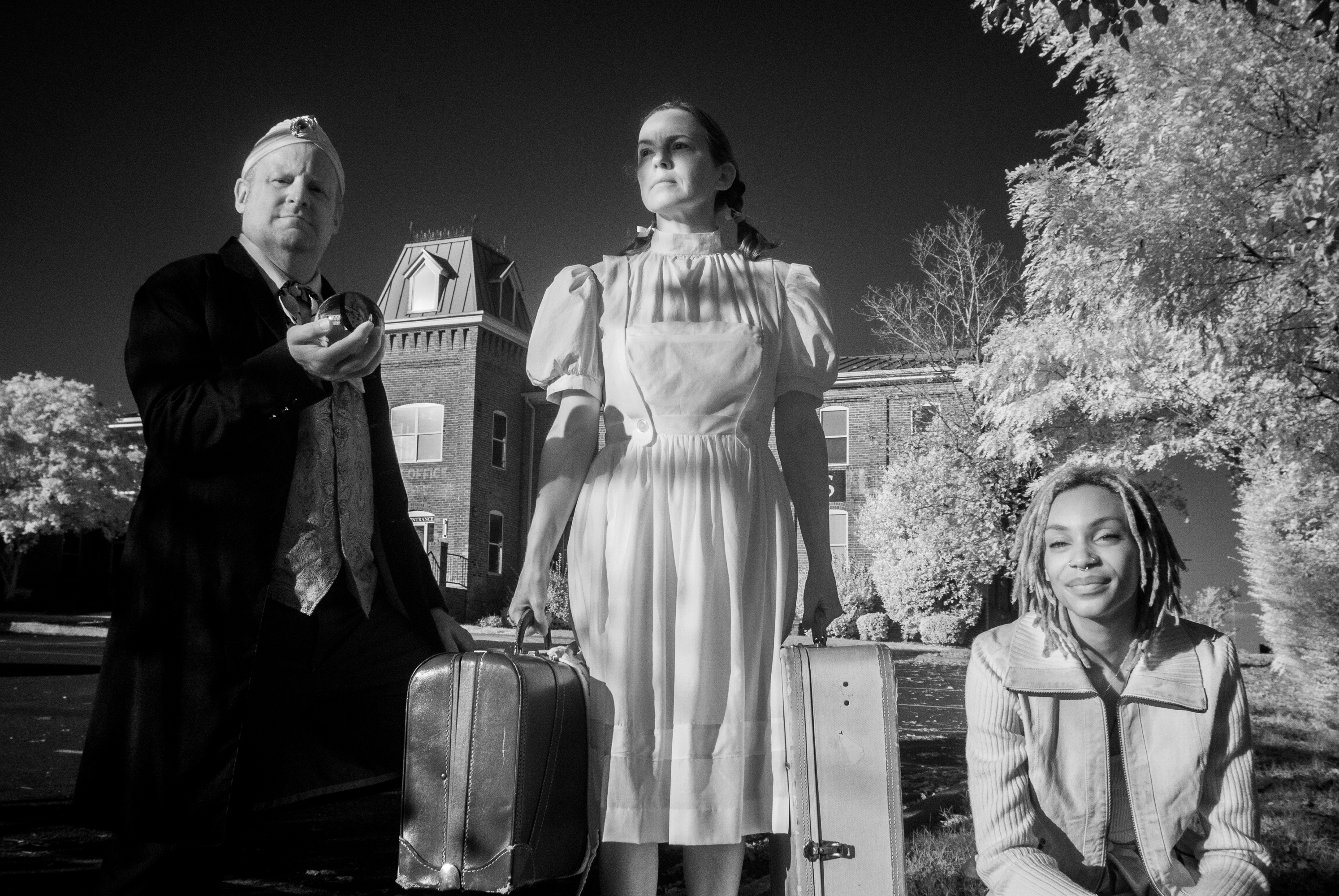 Photo by Will Kerner. Pictured (l-r): Bill LeSueur, Si n Richards, and Christiana Mitchell in THE WIZARD OF OZ, November 22 ? December 15, 2024, at Live Arts Theater in Charlottesville. 