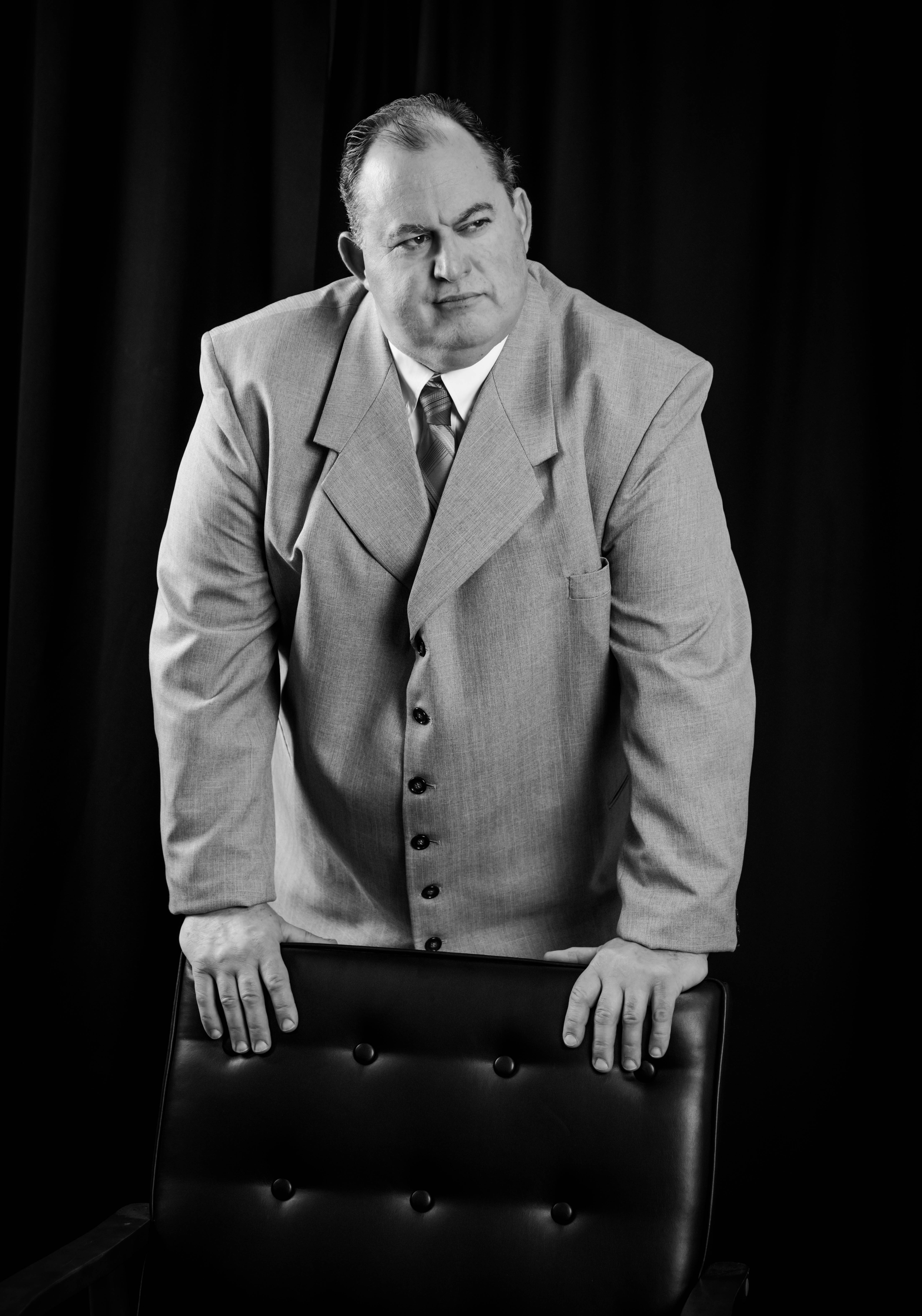 Josh Kiev as Bob Sarnoff 