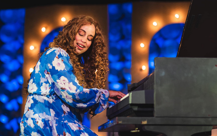 Julie Parrish as Carole King 9