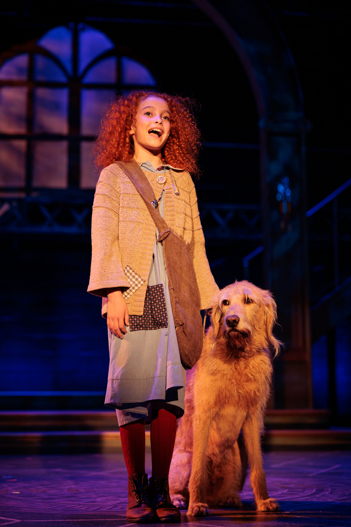 Ellen Gruber (Annie) and Frankie McElroy (Molly) Photos by Michael Bessom Photography 33