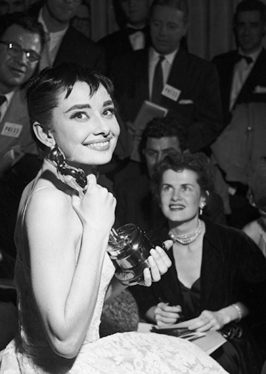 The evolution of fashion at the Oscars: From classics to modern glamor