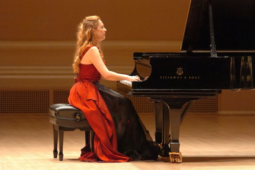 Russian Pianist Katya Grineva Presents A Classical Holiday Concert in Off-Off-Broadway