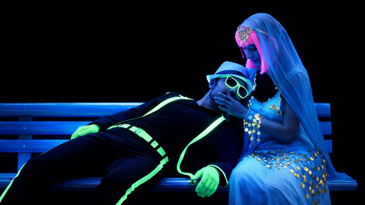 Images of love - black light theatre in Prague