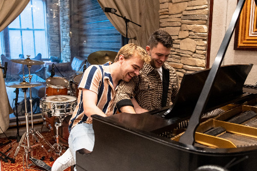 An Evening with Smith and Mertzlufft in Long Island