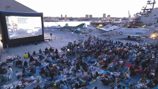 Free Move Night at The Intrepid Museum - An American Tail: Fievel Goes West