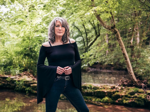 Kathy Mattea in Minneapolis / St. Paul