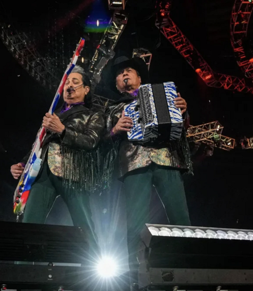 Los Tigres del Norte at Delta Center